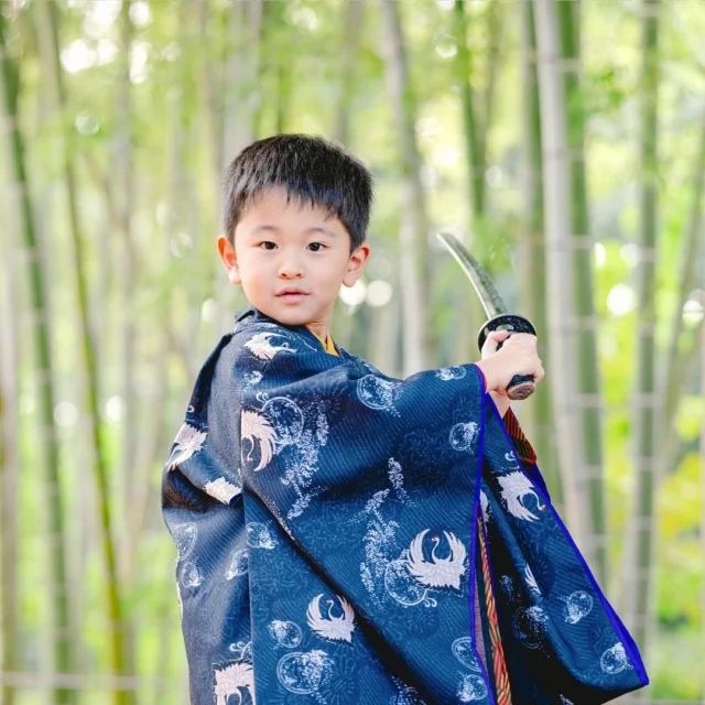 🍁七五三の人気シーズンがやってきました🍁

紅葉前のこの時期は、
鮮やかな新緑がとってもきれい🌿
緑に包まれたロケーションで、
晴れ姿を残すのもおすすめです✨

⋆͛📢10月に七五三撮影をご予約の方へ⋆͛📢

撮影後に着物でそのままお参りができちゃう
秋にぴったりのキャンペーンを開催します✨
 
【キャンペーン内容】
お参りレンタル（通常1着¥16,500相当）無料 ※お参りレンタルは撮影後にお着物のままお参りへお出かけができるものとなります。
神社等での撮影をご希望の場合は別料金となりますのでお問い合わせください🍀
※平日のご予約限定となります。
 
【開催期間】
2025年10月1日(水)〜10月31日(金)
 
※すでにご予約済みの方も対象となりますのでご安心ください😌
パパママ、ご兄妹のお着物持出も対象です👘

《ハイカラスタヂオご利用方法️》

①ご予約&お問い合わせ
🏷お電話 029-850-3890
🏷️公式LINE
🏷️予約、問い合わせフォーム(@haikara_753 ハイライト《📷予約方法》)

からご予約&お問い合わせ📞
お衣装の試着や打ち合わせも無料で承っております👘
※tsukuba.cache2@gmail.comのメールを受信できるよう事前にご確認をお願いします

②ご来館
③データ&アルバム等の受け取り
アルバム等の商品はご自宅へ郵送でお届けいたします📮
撮影当日に《よく出来ましたカット10枚》をLINEにてお渡しさせていただきます🍀*゜

@haikara_753
茨城県つくば市二の宮2-17-10 パークサイド洞峰A号
open平日/11:00～18:30
closed 火曜

#ハイカラスタヂオ #つくば七五三 ＃5歳七五三